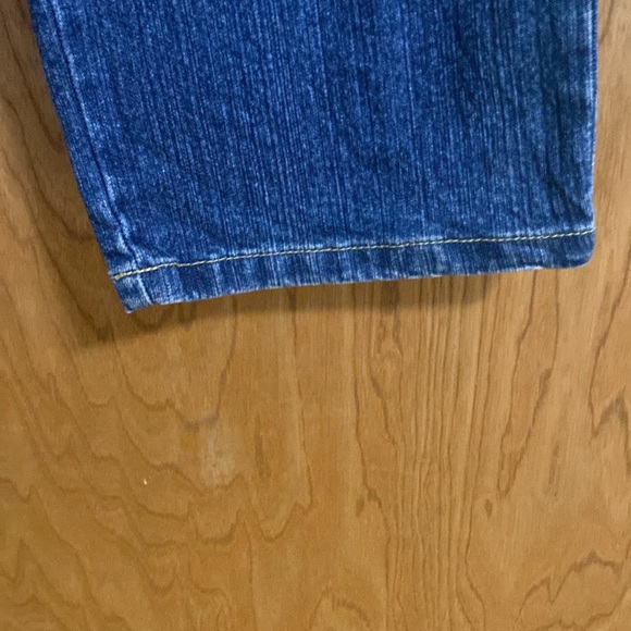 Women BandolinoBlu Mandie Classic Fit Jeans, Size 6 in Great Condition - Picture 2 of 10